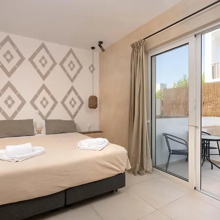 Atma & Hotel