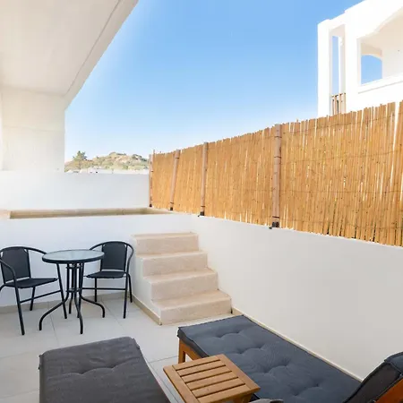 Atma & 3* Φαληράκι