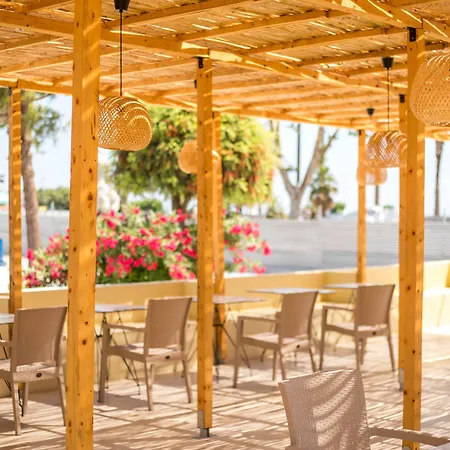 Atma & 3* Φαληράκι