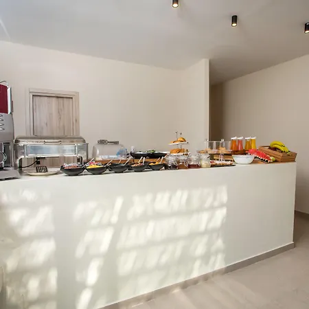 Hotel Atma &