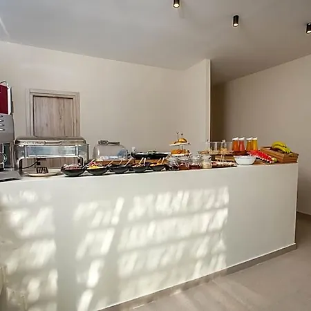 Hotel Atma &