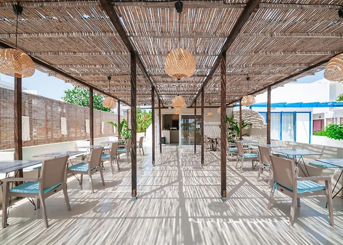 Atma & Szálloda Faliráki