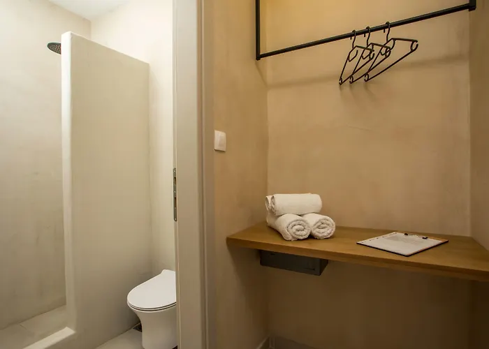 Atma & Hotel 3*