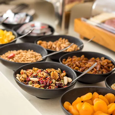 Atma & ホテル ファリラキ