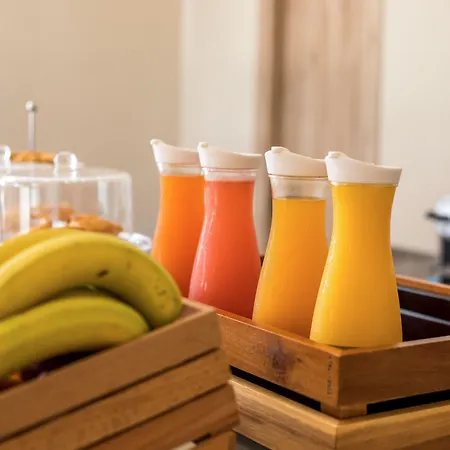 Atma & ホテル ファリラキ